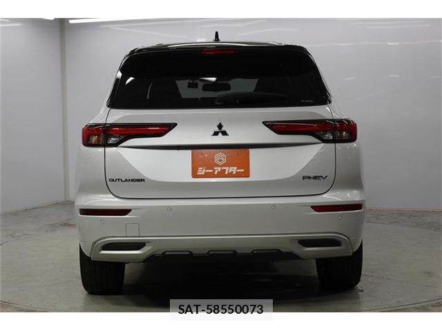 Mitsubishi OUTLANDER PHEV 2022-05 8285114-7