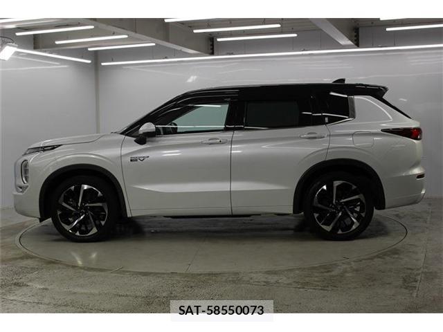 Mitsubishi OUTLANDER PHEV 2022-05 8285114-9