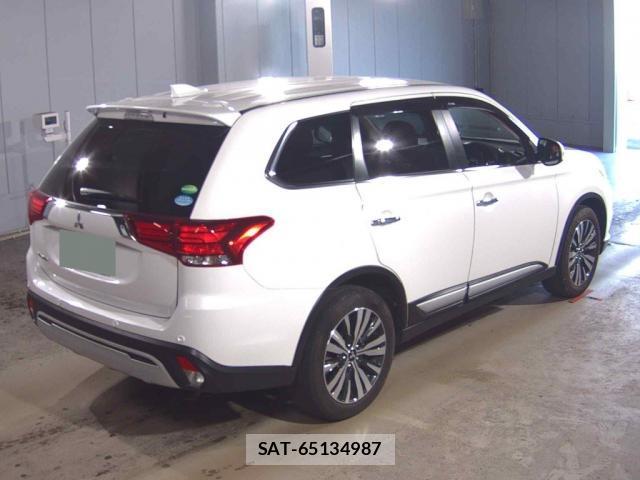 Mitsubishi OUTLANDER 2019-07 8278890-4