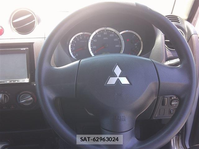 Mitsubishi PAJERO MINI 2010-07 8281215-12