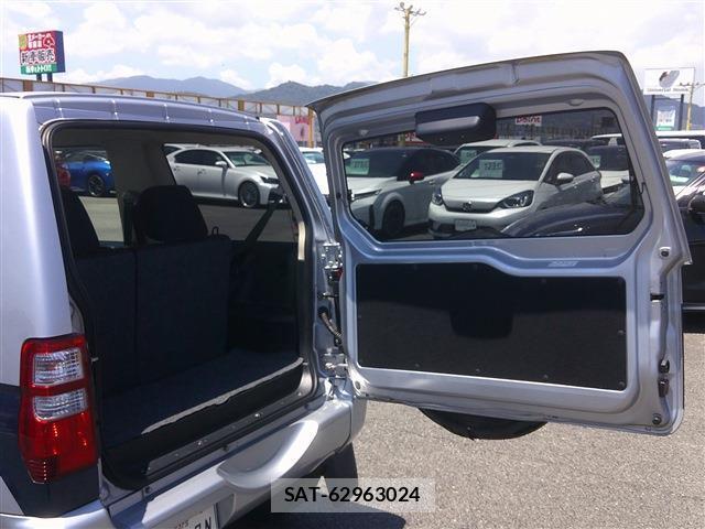 Mitsubishi PAJERO MINI 2010-07 8281215-18