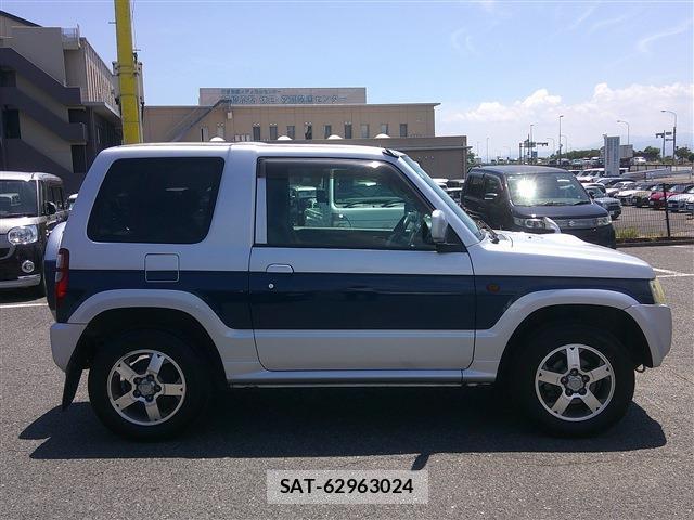 Mitsubishi PAJERO MINI 2010-07 8281215-4