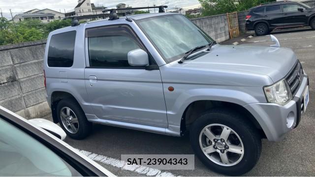Mitsubishi PAJERO MINI 2011-06 8282476-3