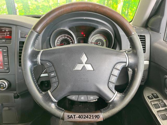 Mitsubishi PAJERO 2011-10 8279450-10