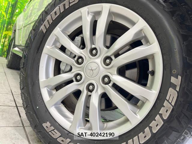 Mitsubishi PAJERO 2011-10 8279450-12