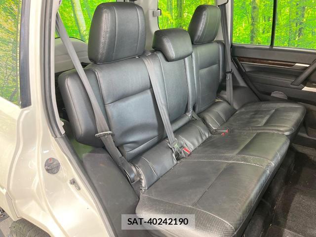 Mitsubishi PAJERO 2011-10 8279450-8