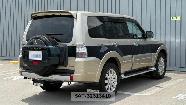 Mitsubishi PAJERO 2010-09 8282190-12