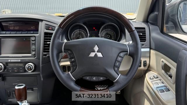 Mitsubishi PAJERO 2010-09 8282190-16