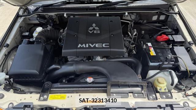 Mitsubishi PAJERO 2010-09 8282190-7