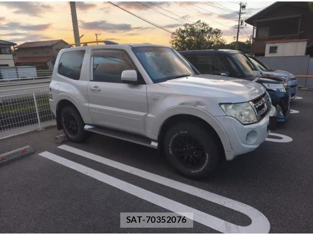 Mitsubishi PAJERO 2012-03 8283573-0