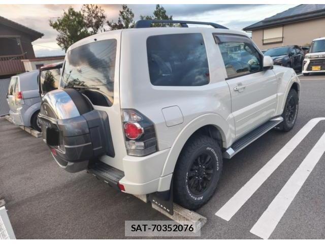 Mitsubishi PAJERO 2012-03 8283573-1