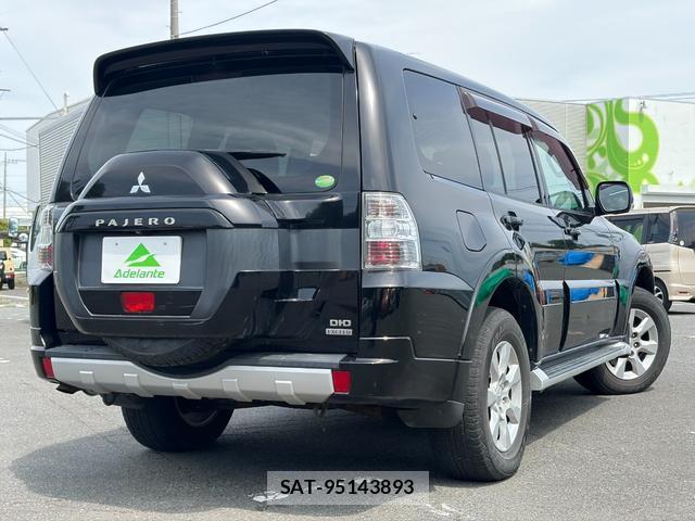 Mitsubishi PAJERO 2015-12 8284037-1