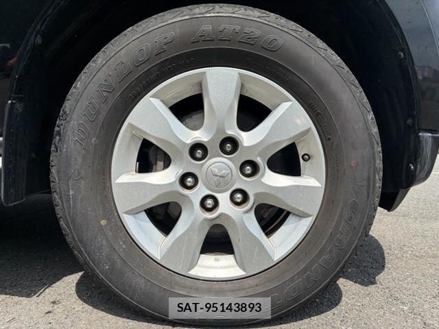 Mitsubishi PAJERO 2015-12 8284037-8