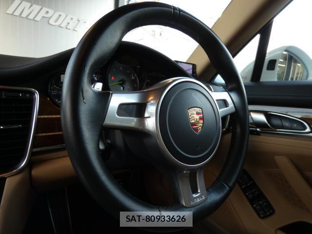 Porsche PANAMERA 2014-11 8279146-7