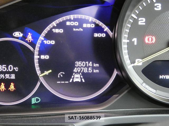 Porsche PANAMERA 2023-07 8279147-16