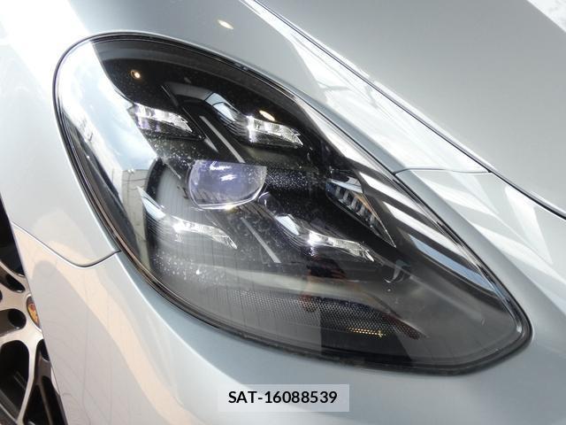Porsche PANAMERA 2023-07 8279147-2