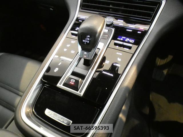 Porsche PANAMERA 2018-02 8280017-12