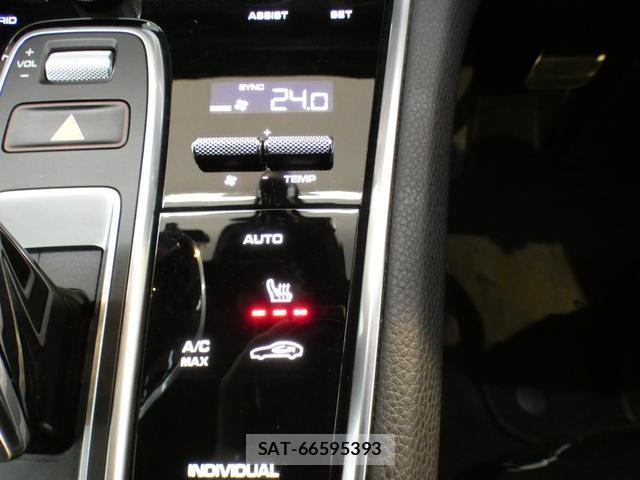 Porsche PANAMERA 2018-02 8280017-14
