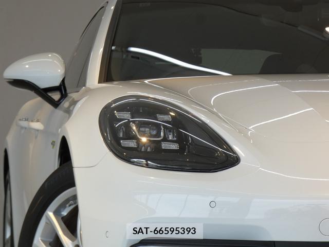 Porsche PANAMERA 2018-02 8280017-2