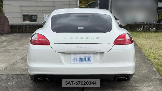 Porsche PANAMERA 2012-12 8280788-1