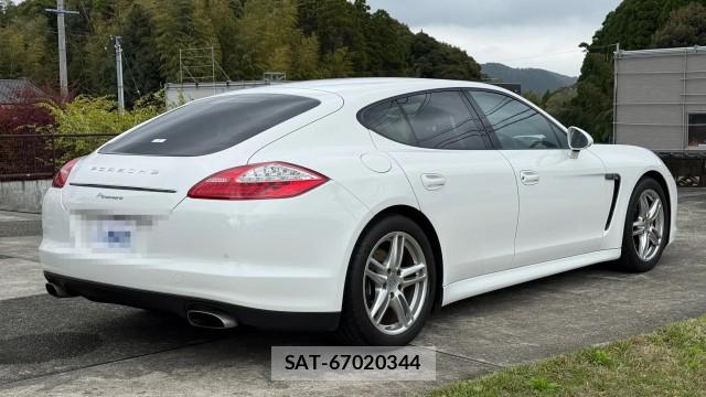 Porsche PANAMERA 2012-12 8280788-11