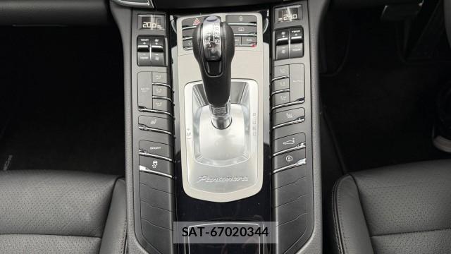 Porsche PANAMERA 2012-12 8280788-13