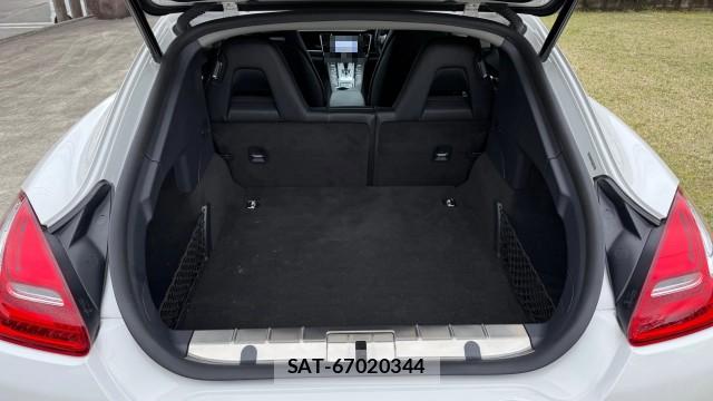 Porsche PANAMERA 2012-12 8280788-16