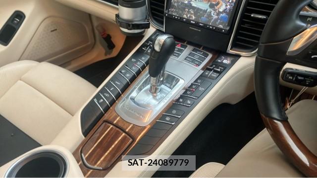 Porsche PANAMERA 2014-05 8280976-14