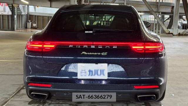 Porsche PANAMERA 2020-06 8281926-1