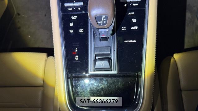 Porsche PANAMERA 2020-06 8281926-13