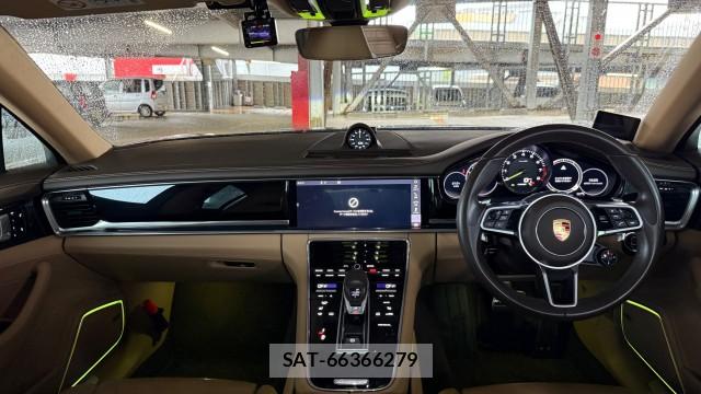 Porsche PANAMERA 2020-06 8281926-2