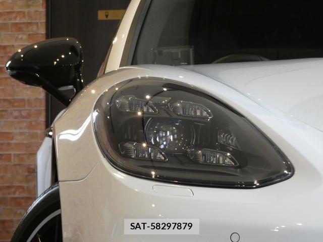 Porsche PANAMERA 2018-10 8285517-2