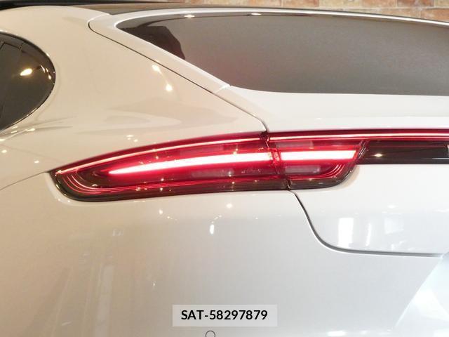 Porsche PANAMERA 2018-10 8285517-3