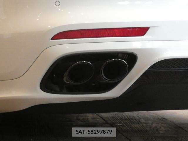 Porsche PANAMERA 2018-10 8285517-7