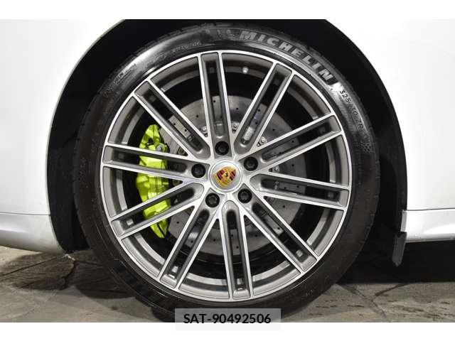 Porsche PANAMERA 2018-11 8285785-12