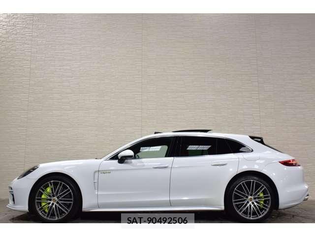 Porsche PANAMERA 2018-11 8285785-16