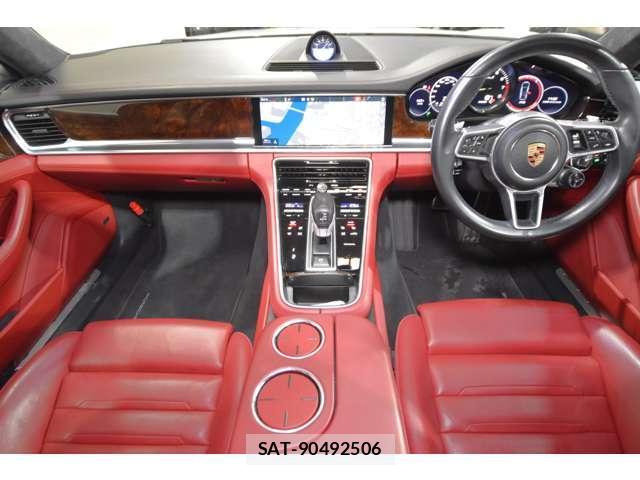 Porsche PANAMERA 2018-11 8285785-2