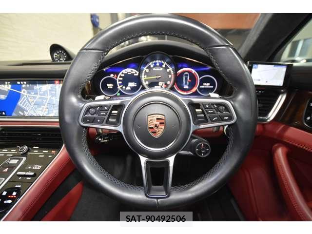 Porsche PANAMERA 2018-11 8285785-4