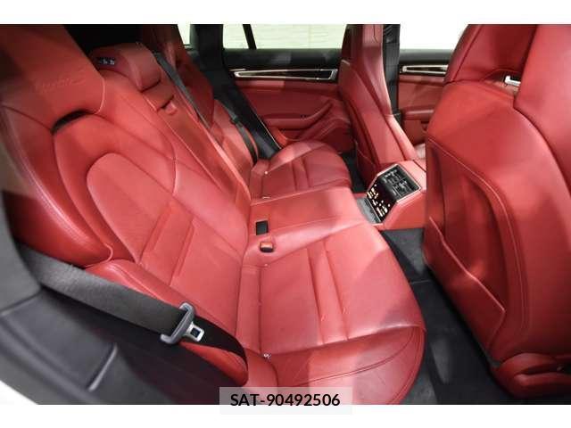 Porsche PANAMERA 2018-11 8285785-6