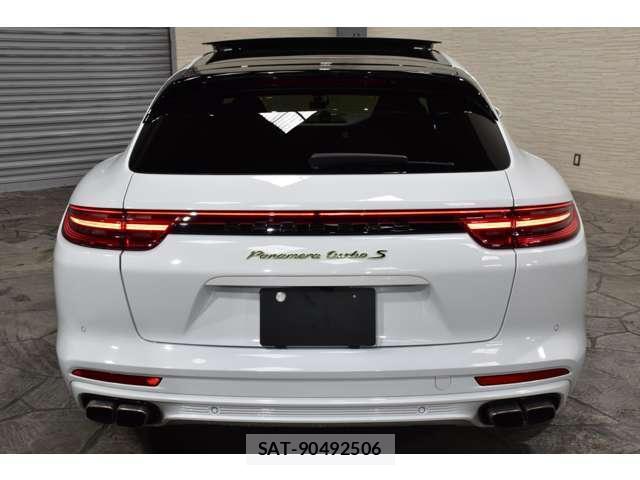 Porsche PANAMERA 2018-11 8285785-9