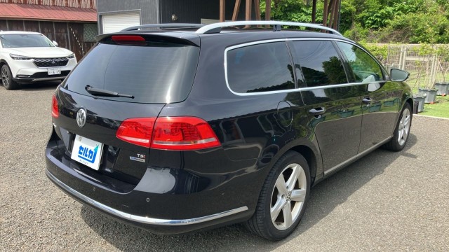 VolksWagen PASSAT VARIANT 2011-08 8280776-11