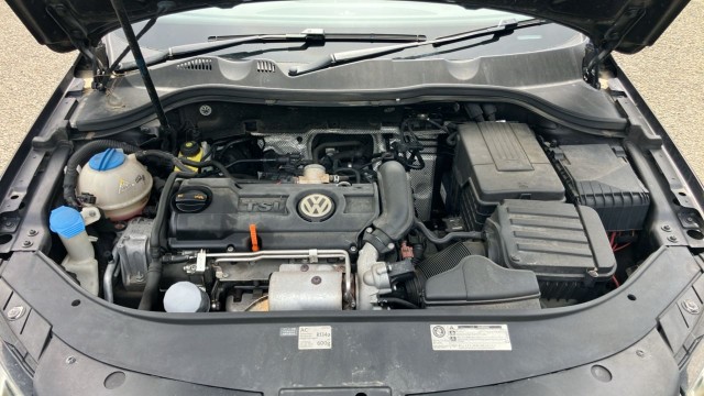 VolksWagen PASSAT VARIANT 2011-08 8280776-6