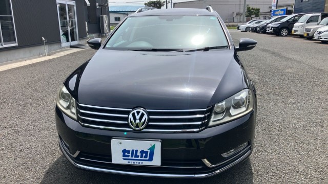 VolksWagen PASSAT VARIANT 2011-08 8280776-8