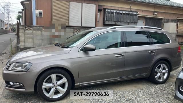 VolksWagen PASSAT VARIANT 2011-10 8281886-10