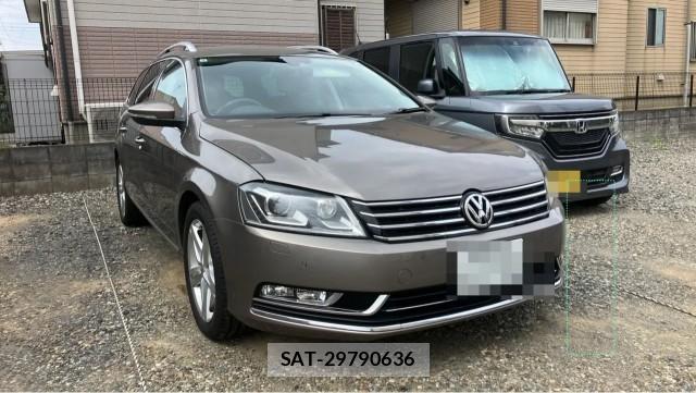VolksWagen PASSAT VARIANT 2011-10 8281886-11