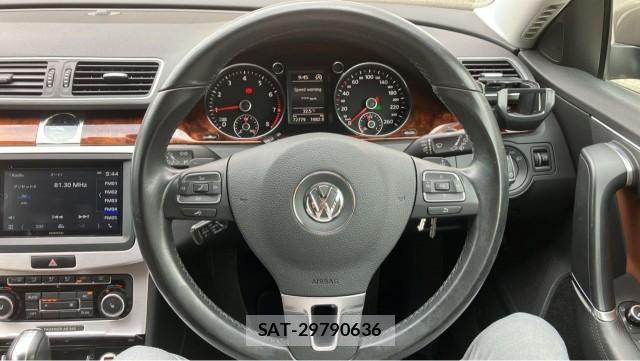 VolksWagen PASSAT VARIANT 2011-10 8281886-16