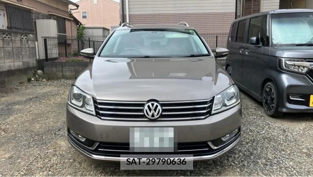VolksWagen PASSAT VARIANT 2011-10 8281886-9