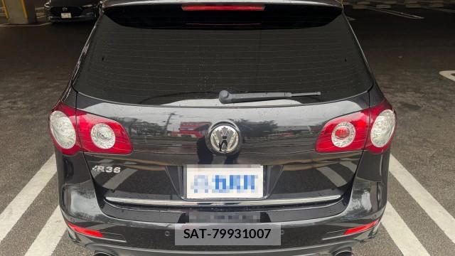 VolksWagen PASSAT VARIANT 2010-03 8282125-1