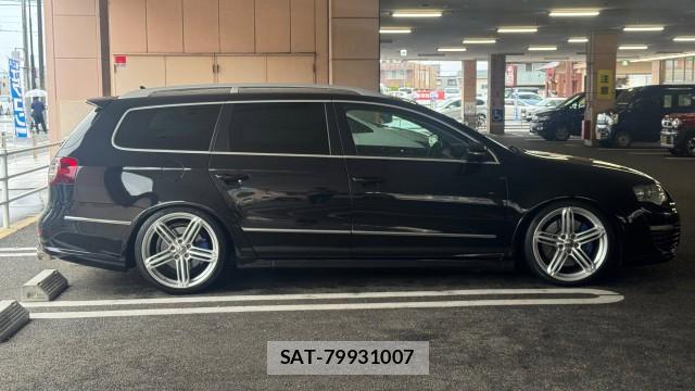 VolksWagen PASSAT VARIANT 2010-03 8282125-3