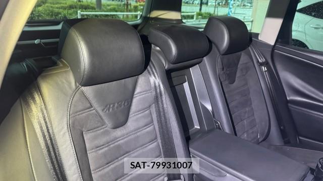 VolksWagen PASSAT VARIANT 2010-03 8282125-5